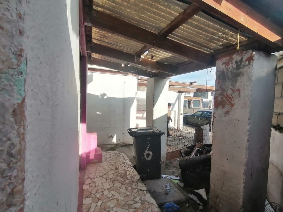  Bedroom Property for Sale in Rocklands Western Cape